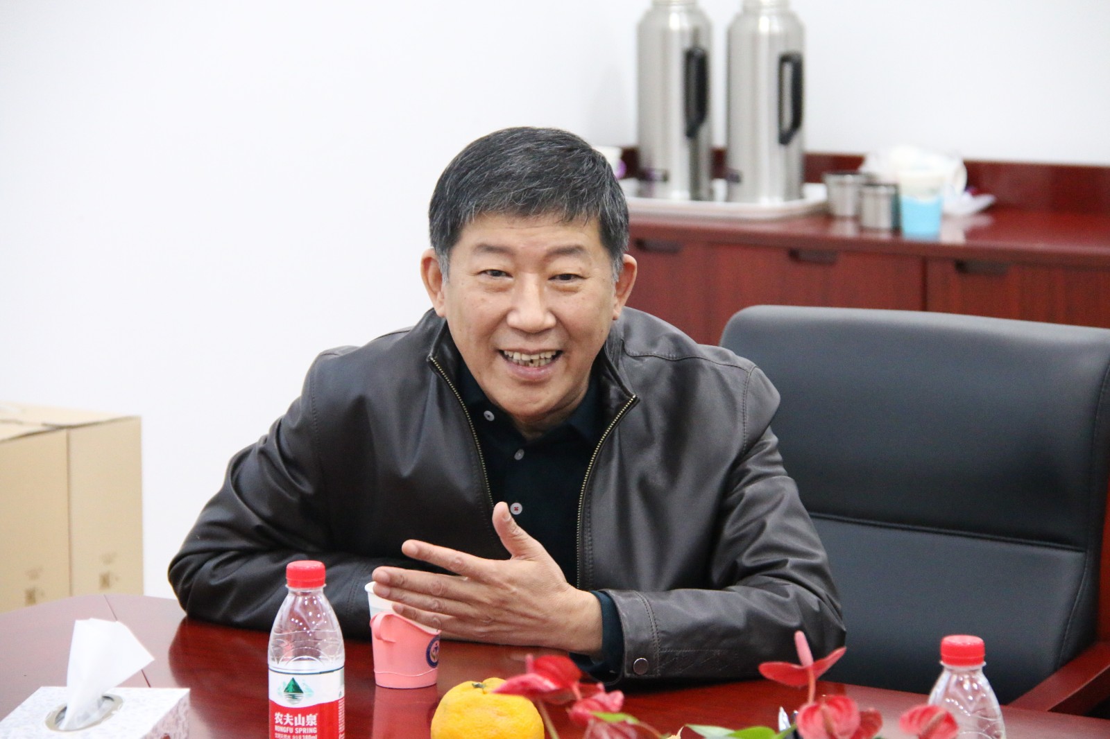 重阳又聚首 共话律师情——区律师协会召开重阳节老律师座谈会(图1)